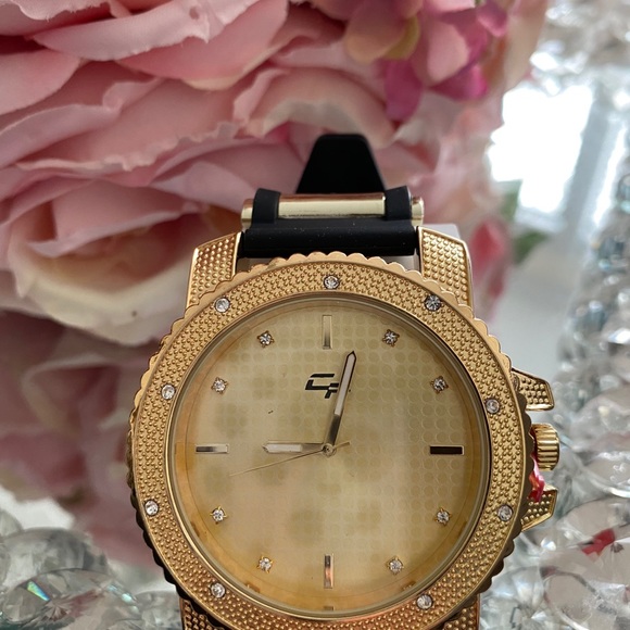 Icy flashy Silicon black gold watch - Picture 2 of 4